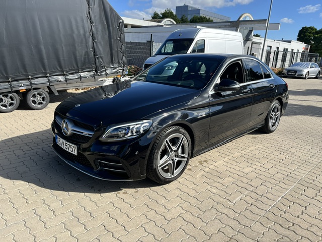 1 PKW Mercedes Benz Typ AMG C 43, Erstzulassung 12.11.2019, neuer Austauschmotor